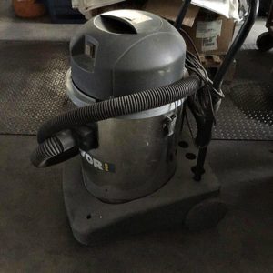 Bidone_aspira_tutto_attrezzatura_officina_meccanica