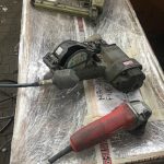 Lotto_di_3_pezzi_flessibile_piccolo_chiodatrice_a_nastro_e_graffetatrice_1_attrezzatura_officina_meccanica