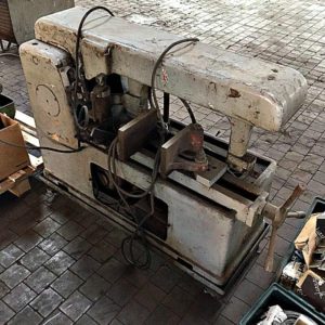 Seghetto_alternativo_attrezzatura_officina_meccanica