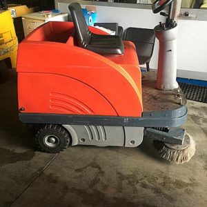 Spazzatrice_Hako_Sweepmaster_900 R_attrezzatura_officina_meccanica