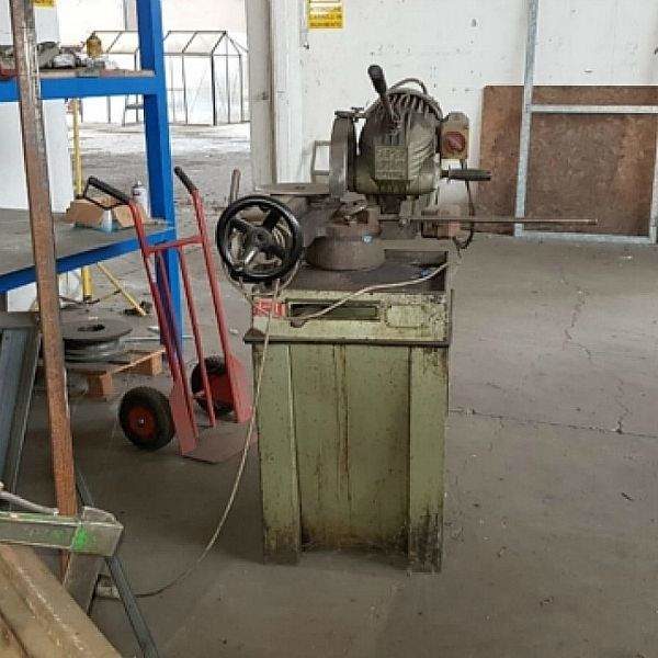 Troncatrice_pedrazzoli_attrezzatura_officina_meccanica