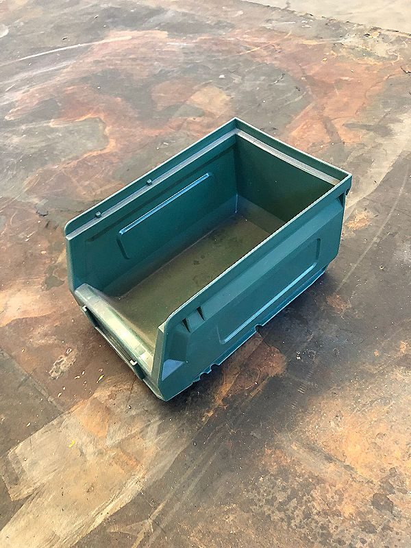 Cassette_bocca_di_lupo_in_plastica
