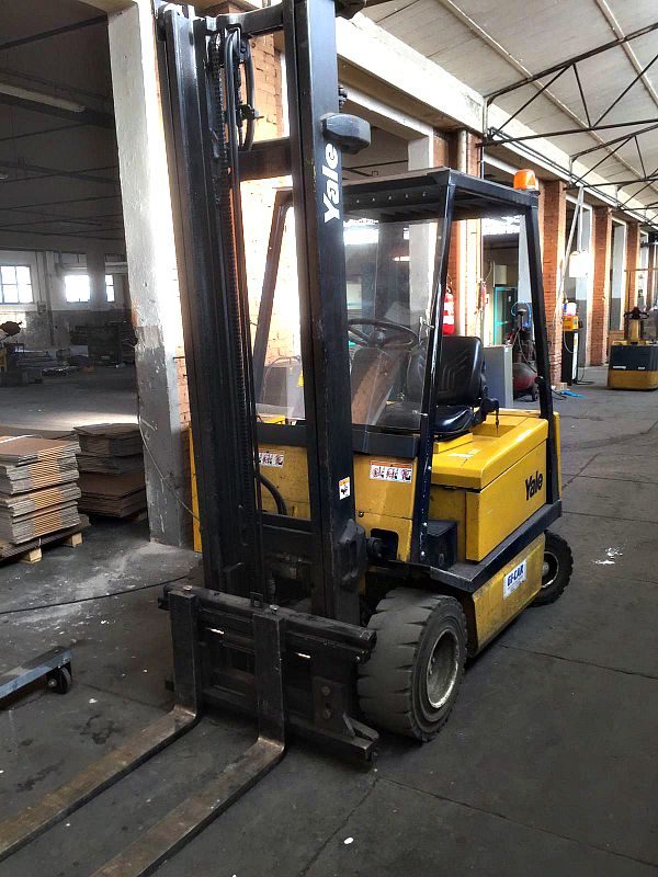 CARRELLO_Yale_ERP_25_ALF_muletto_1_attrezzatura_officina_meccanica