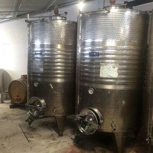 Cisterne_da_vino_acciaio_inox_Lainox_attrezzatura_officina_meccanica