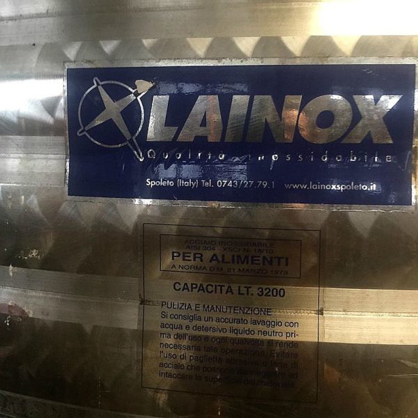 Cisterne_da_vino_acciaio_inox_Lainox_attrezzatura_officina_meccanica
