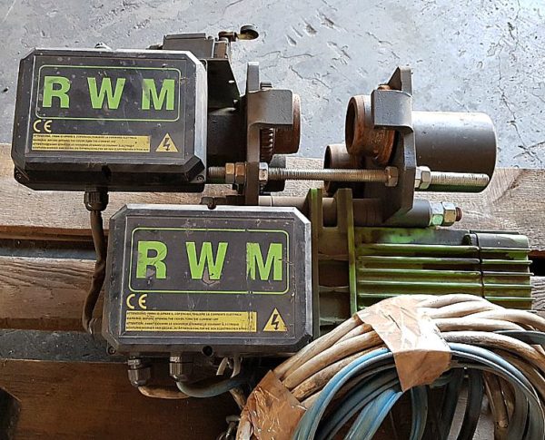 Paranco_elettrico_a_catena_RWM_modello_W 1000_anno_2004_portata_1.000 Kg_attrezzatura_officina_meccanica