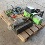 Paranco_elettrico_a_catena_marca_RWM_modello_W 2000_anno 2001_portata_2000 Kg_1_attrezzatura_officina_meccanica