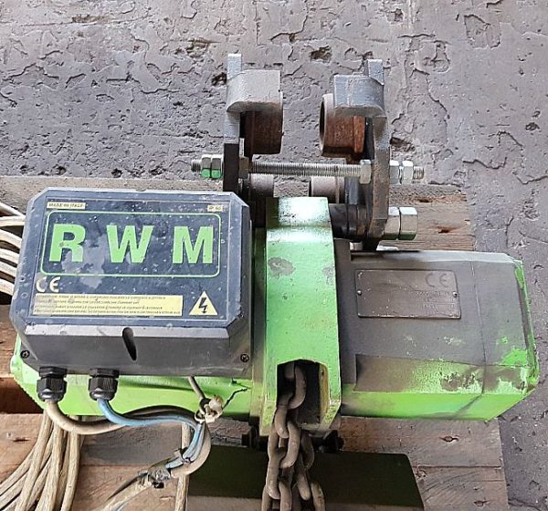 Paranco_elettrico_a_catena_marca_RWM_modello_W 2000_anno 2001_portata_2000 Kg_1_attrezzatura_officina_meccanica