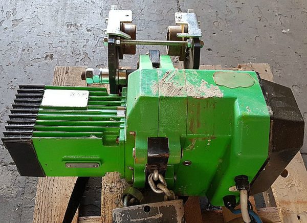 Paranco_elettrico_a_catena_marca_RWM_modello_WR 3000__portata_3000 Kg_attrezzatura_officina_meccanica