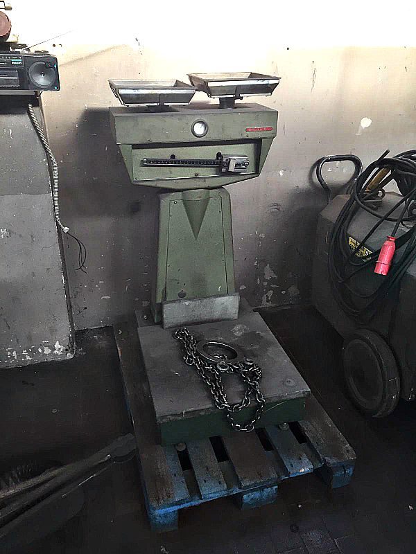 Pesa_contapezzi_Berkel_usata_attrezzatura_officina_meccanica