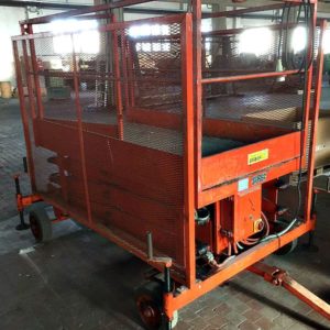 Piattaforma_a_forbice_sollevamento_elettrico_attrezzatura_officina_meccanica