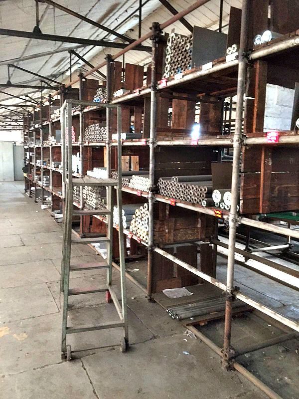 Ricambi_rulli_in_ferro_con_cuscinetti_attrezzatura_officina_meccanica