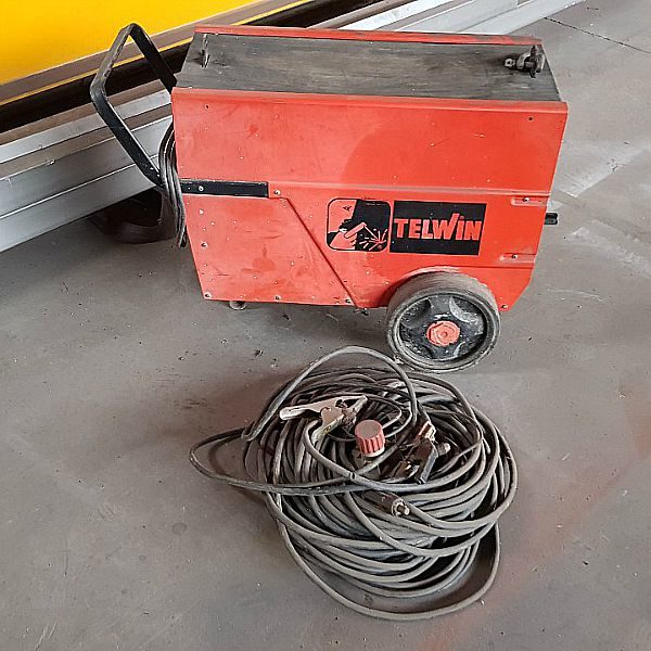 Saldatrice_TELWIN_modello_LINEAR 250 S_attrezzatura_officina_meccanica_6