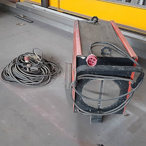 Saldatrice_TELWIN_modello_LINEAR 250 S_attrezzatura_officina_meccanica_6
