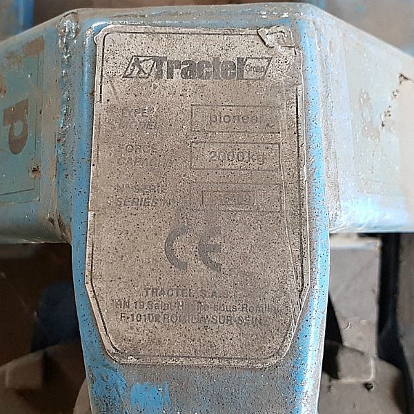 Transpallet_manuale_TRACTEL_PIONEER_portata_2000 Kg_attrezzatura_officina_meccanica