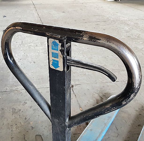 Transpallet_manuale_TRACTEL_PIONEER_portata_2000 Kg_attrezzatura_officina_meccanica