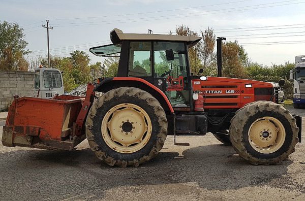 Trattore_marca_SAME_modello_TITAN_145 VDT_attrezzatura_officina_meccanica