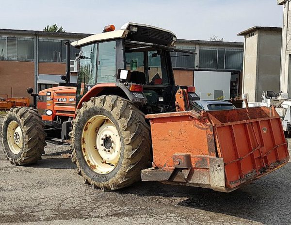 Trattore_marca_SAME_modello_TITAN_145 VDT_attrezzatura_officina_meccanica