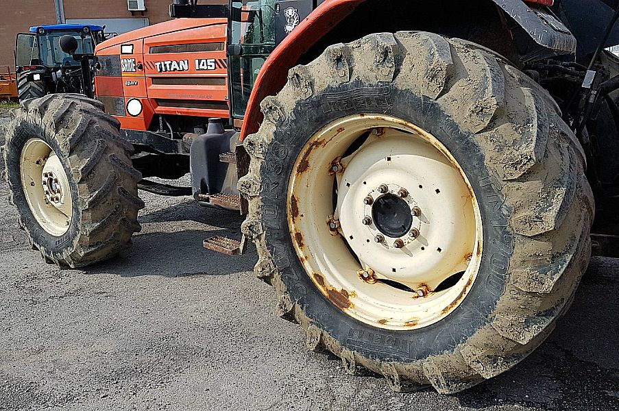 Trattore_marca_SAME_modello_TITAN_145 VDT_attrezzatura_officina_meccanica