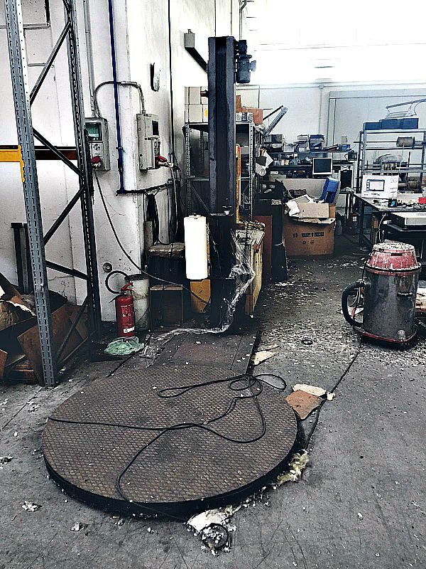 Macchina_avvolgi_pallet_attrezzatura_officina_meccanica