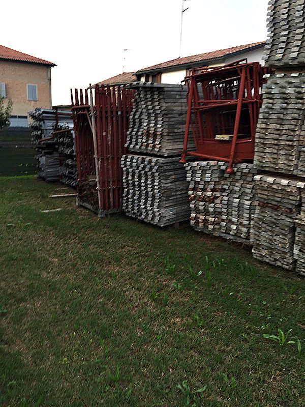 Ponteggio_dalmine_completo_attrezzatura_officina_meccanica