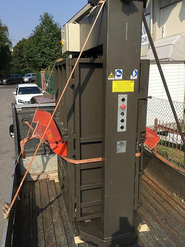 Pressa_ausonia_compattatricie_10_ton_attrezzatura_officina_meccanica