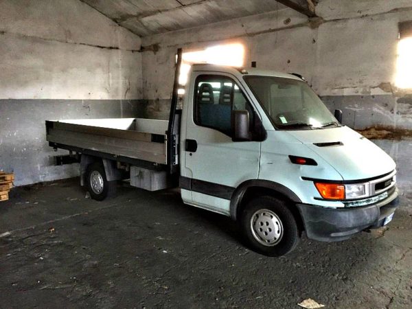 Furgone_iveco_cassonato_fronte_lato_stock_fallimenti