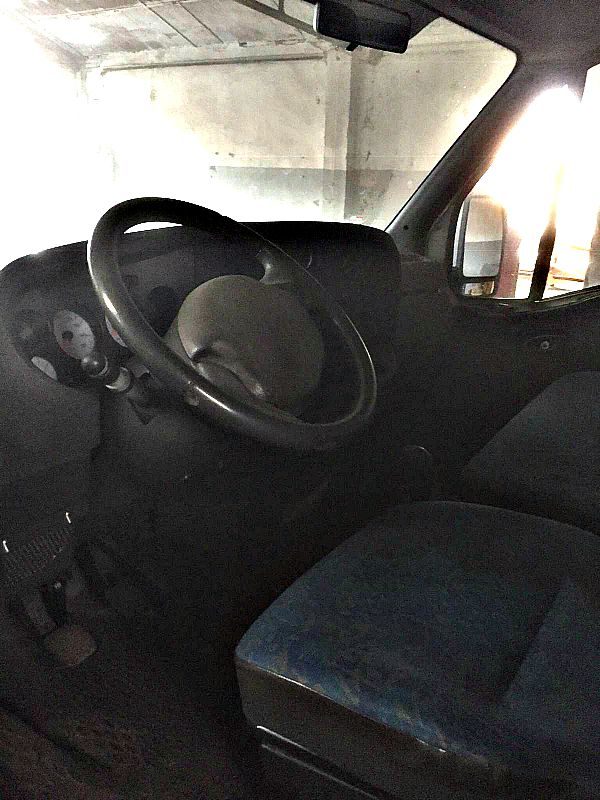 Furgone_iveco_cassonato_fronte_lato_stock_fallimenti