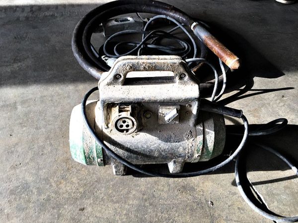 ago_per_vibrare_il_cemento_attrezzatura_officina_meccanica