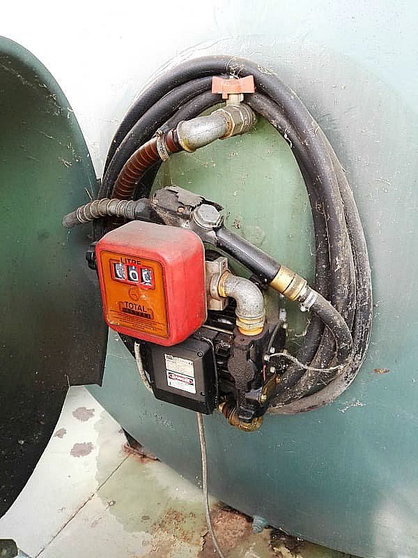 Cisterna_gasolio_9000_litri_attrezzatura_officina_meccanica