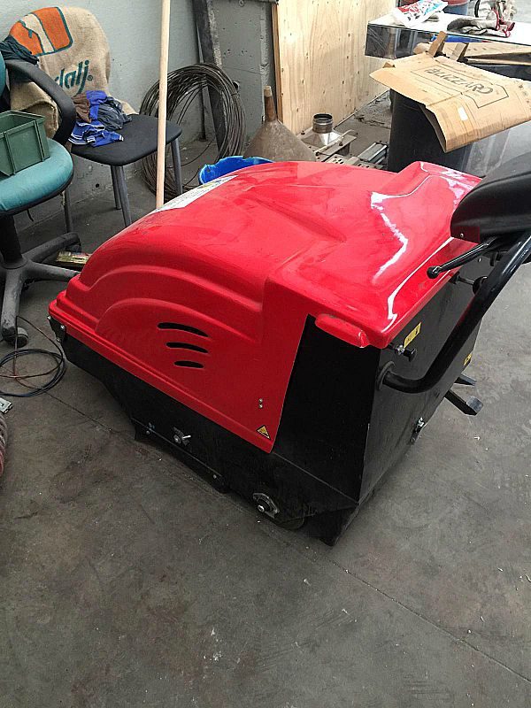 Motoscopa_elettrica_con_carica_batteria_della_idro_air_service_attrezzatura_officina_meccanica