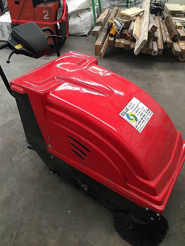 Motoscopa_elettrica_con_carica_batteria_della_idro_air_service_attrezzatura_officina_meccanica