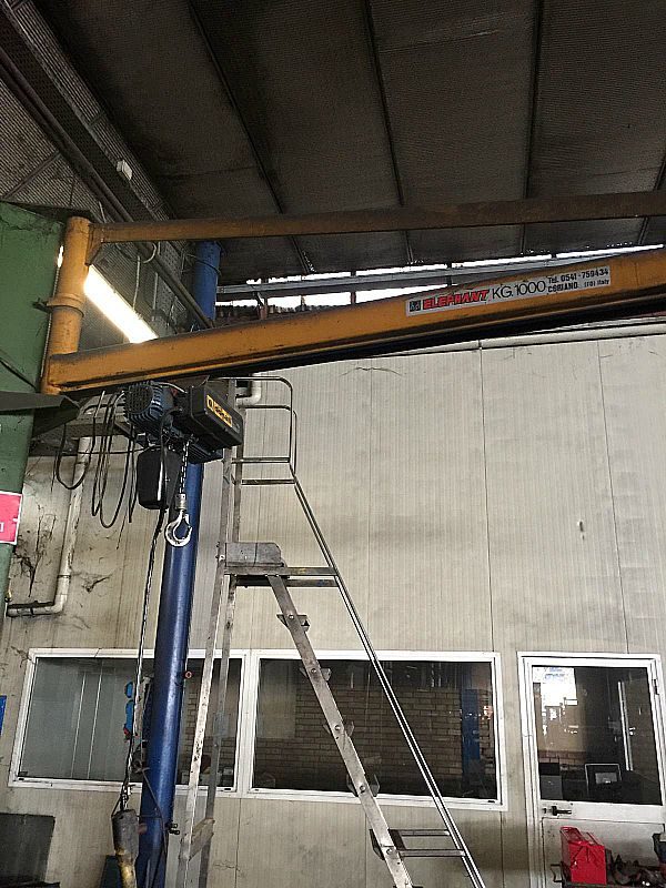 Paranco_a_bandiera_donati_elephant_da_kg_1000_con_bandiera_da_4000_mm_1_attrezzatura_officina_meccanica