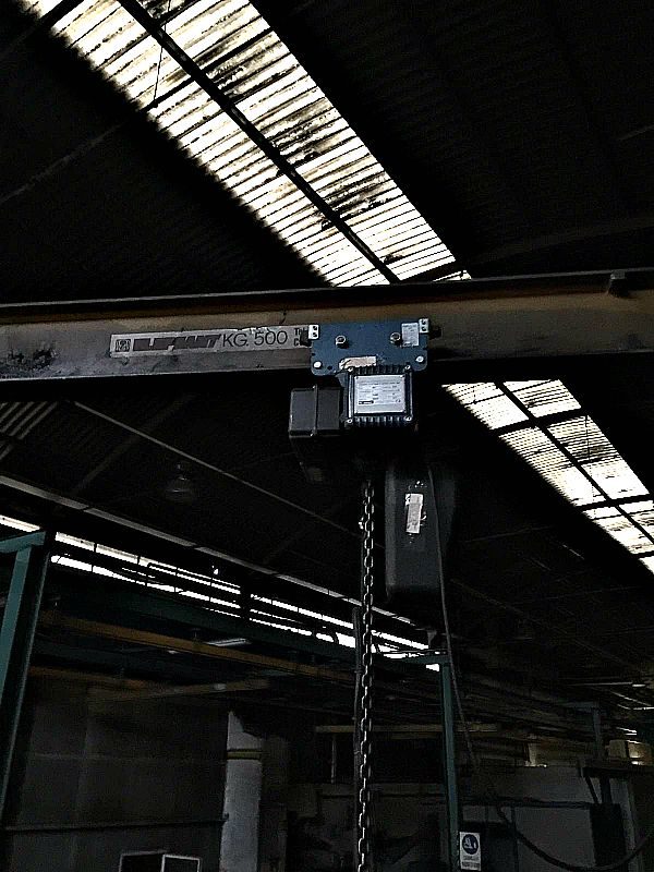 Paranco_elettrico_a_Bandiera_Donati_attrezzatura_officina_meccanica