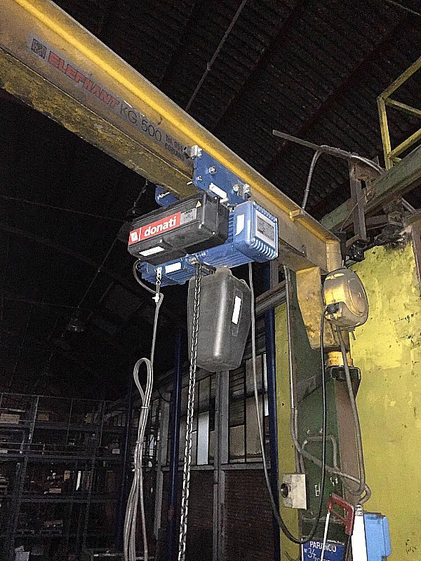 Paranco_elettrico_a_Bandiera_Donati_attrezzatura_officina_meccanica