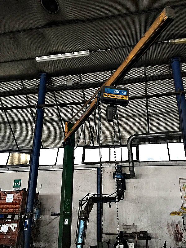 Paranco_elettrico_a_bandiera_Donati_1_attrezzatura_officina_meccanica
