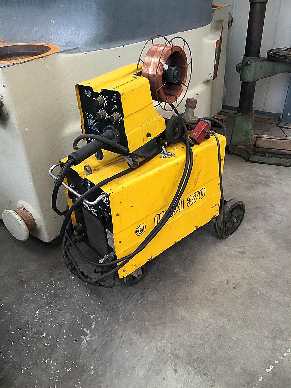 Saldatrice_cea_maxi_370_a_filo_con_carrello_staccabile_1_attrezzatura_officina_meccanica