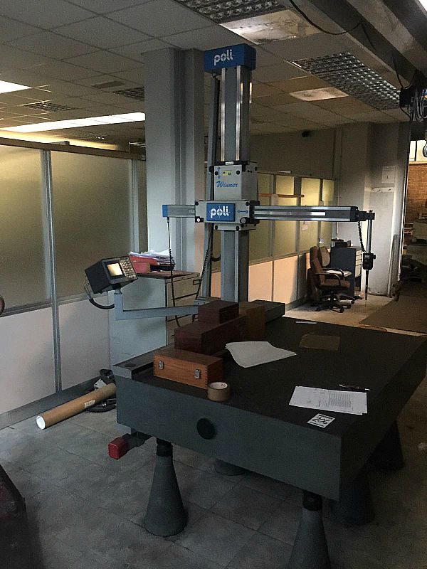 Tracciatore_con_piano_di_riscontro_attrezzatura_officina_meccanica