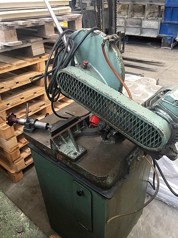 Troncatrice_Perris_300_per_alluminio_attrezzatura_officina_meccanica