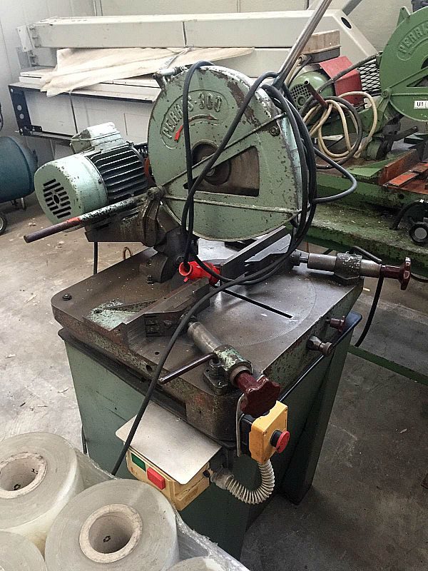 Troncatrice_Perris_300_per_alluminio_attrezzatura_officina_meccanica