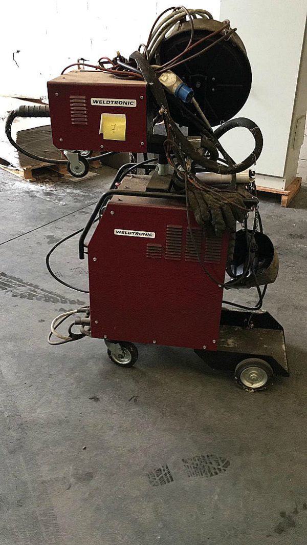 Saldatrice_a_filo_Weldtronic_WF_370_attrezzatura_officina_meccanica