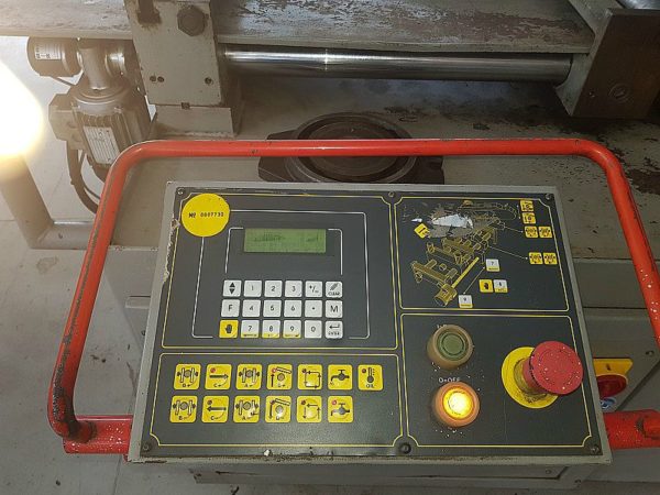 Segatrice_automatica_FMB_JUPITER_350_attrezzatura_officina_meccanica