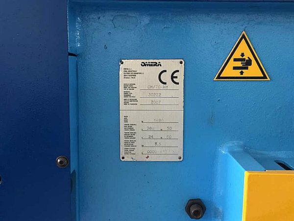 cesoia_punzonatrice_combinata_OMERA_OM_70_HY_attrezzatura_officina_meccanica