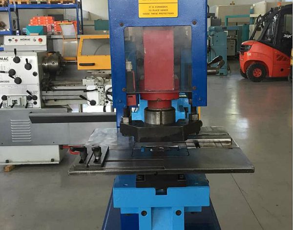 cesoia_punzonatrice_combinata_OMERA_OM_70_HY_attrezzatura_officina_meccanica