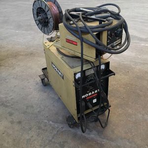 Saldatrice_a_filo_hobart_400_attrezzatura_officina_meccanica
