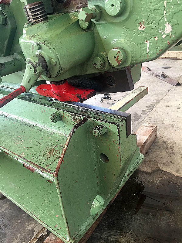 Punzonatrice_Ficep_combinata_attrezzatura_officina_meccanica
