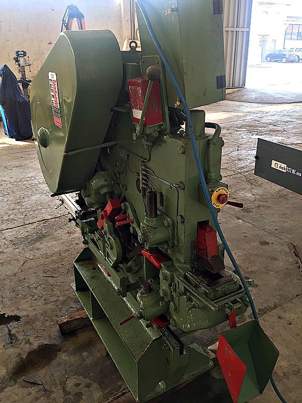 Punzonatrice_Ficep_combinata_attrezzatura_officina_meccanica