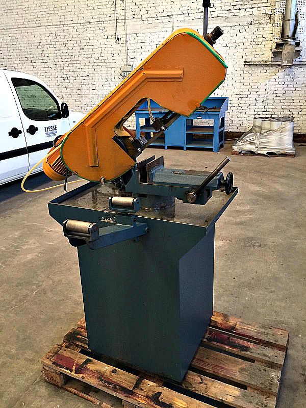 Sega_nastro_150_di_taglio_e_Pompa_per_acqua_attrezzatura_officina_meccanica