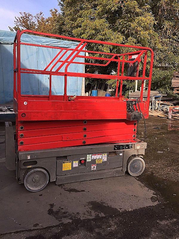 Piattaforma_elevatrice_elettrica_HAULOTTE_COMPACT_12_attrezzatura_officina_meccanica
