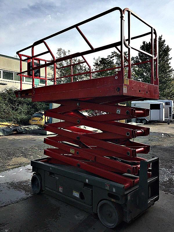 Piattaforma_elevatrice_elettrica_HAULOTTE_COMPACT_12_attrezzatura_officina_meccanica